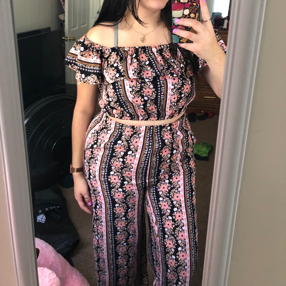 Pants and crop top set